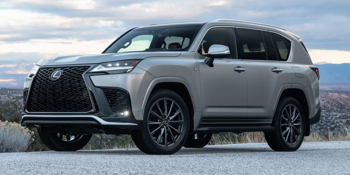 Lexus LX 600